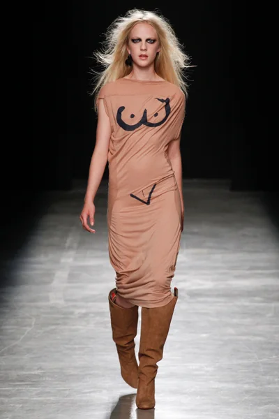 Look 44